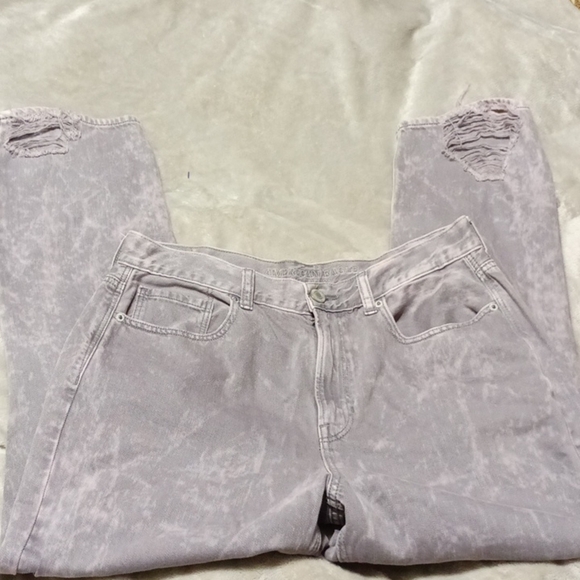 COPY - American Eagle Mom Jeans Distressed Ripped Acid Wash High Waisted Sz 12 … - Picture 3 of 10